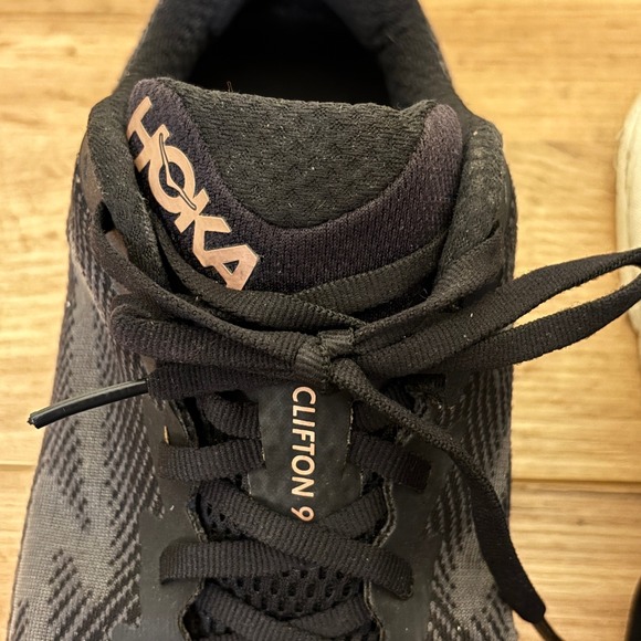 HOKA Womens Clifton 9 Running Shoes Size 10.5D Wide Width Athletic Sneaker Black - Picture 7 of 11